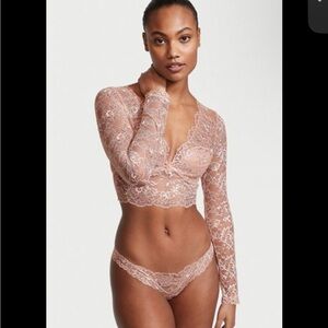 NWT Victoria’s Secret Allure Shimmer Long Sleeve Bra Top